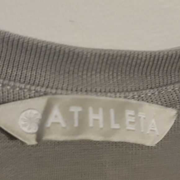 Athleta | Women's Gray Serenity Criss Cross Hem V-Neck Sweatshirt (Size XL) - Picture 3 of 13